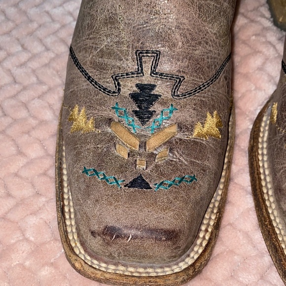 Corral Taupe Western Embroidered Women's Boots - Picture 4 of 15